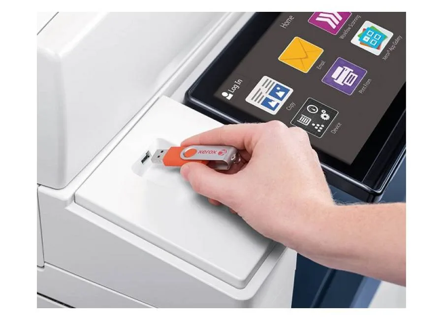 МФУ Xerox AltaLink C8035 с трехлотковым модулем МФУ Xerox AltaLink C8035 с трехлотковым модулем
