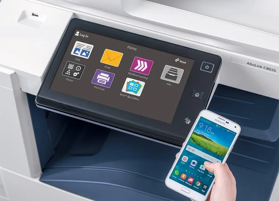 МФУ Xerox AltaLink C8035 с трехлотковым модулем МФУ Xerox AltaLink C8035 с трехлотковым модулем